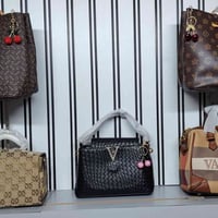 حقيبة يد • كوتش • توصيل