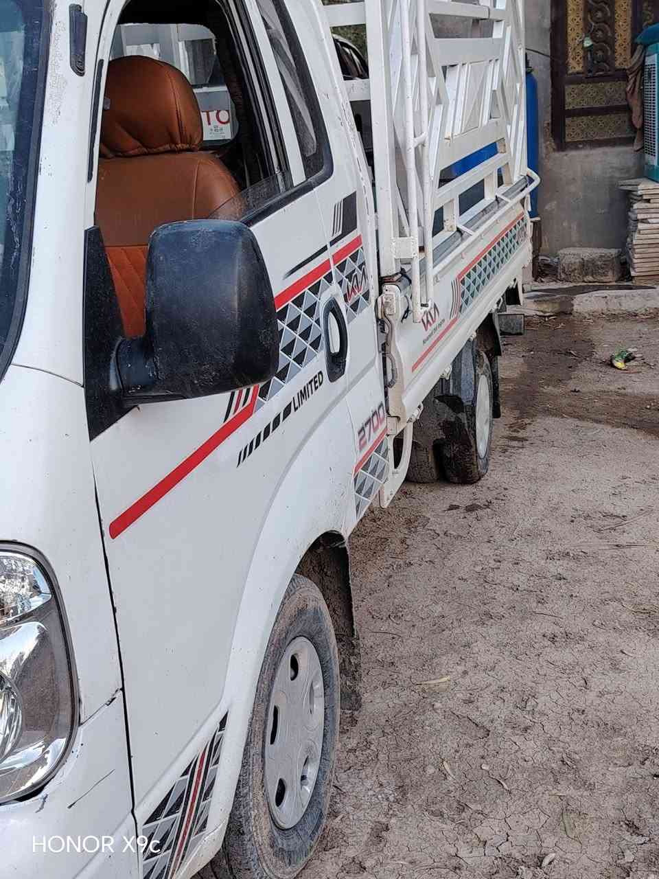 سلام عليكم كيا حمل موديل 12 رقم بابل مشروع وطني 
السعر 90وبيها مجال العنوان ***********
