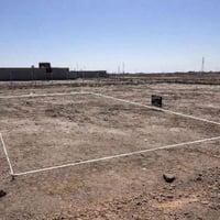 قطعة ارض في حي الجوادين/ بين النزله الاولى وثانيه مقابل حسينية الزهراء...