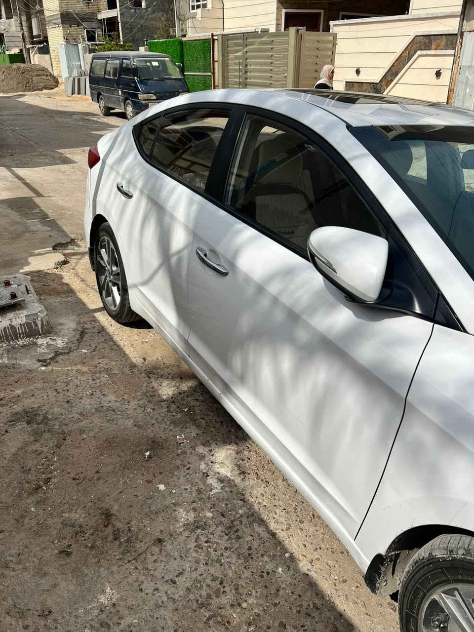 السلام عليكم 
من رخصة الادمن
النترا 2018 خليجي رقم اربيل دولي شرط التحويل 
سلايد خساس خلفي تحكم ستيرن شاشه كامره محرك كير مكفولات باتري جديد صدر جديد تخم تابر جديد سياره جاهزه على اخر حبه بيه باب خلف الصدر مبدله وربع الجاملغ صبغ وبيه بل بنيد على تصليح على كد فلس موضح بل صوره قبل التصليح 
السعر 14500$وبيه مجال بسيط مكان السياره بغداد حي الرساله الثانيه
تليفون ***********
