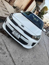 سياره ريو 2019 مكينه gd كير اي تي سياره نضيفه مثل ما موضح بل صوره ضرره...
