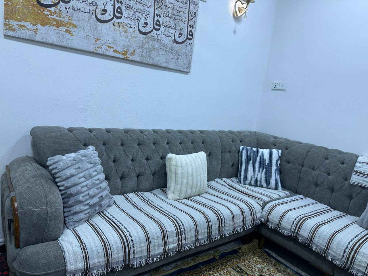 تخم اسنفجي طبي على شكل ديوان
٨ مقاعد مع ٥ كوشات
السعر


**إذا كنت صاحب هذا الإعلان وتريد حذفه لأي سبب، رجاءا أرسل رسالة إلى الدعم الفني**