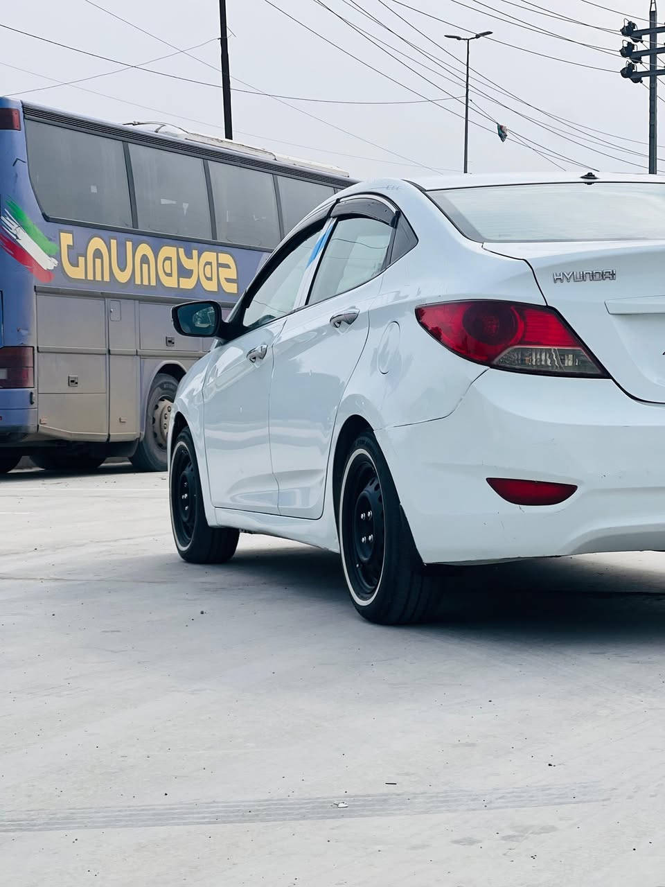 هواندي أكسنت مضلع خليجي
 موديل 2012
محرك 1600 دبل قطره
السعرر (93)  و بيها مجال
بيها قطعتين تبديل بدون داخل
المكان  النجف الاشرف
الاستفسار او الاتصال *********** واتساب
