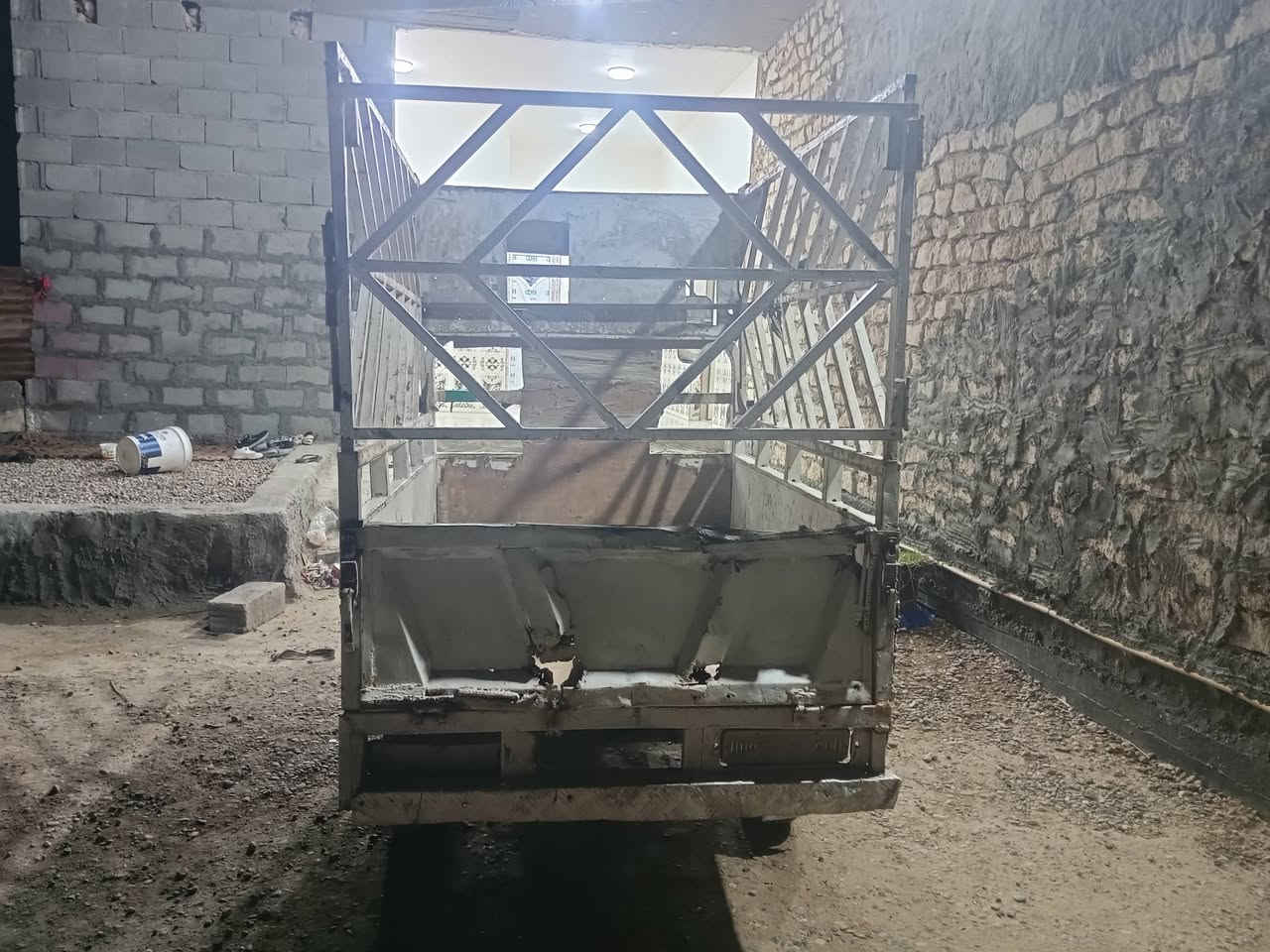 ستوته للبيع السعر 800 وبيها مجال زنقوره ***********
