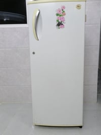 ثلاجة ٩ قدم • تبريد وتجميد • فول