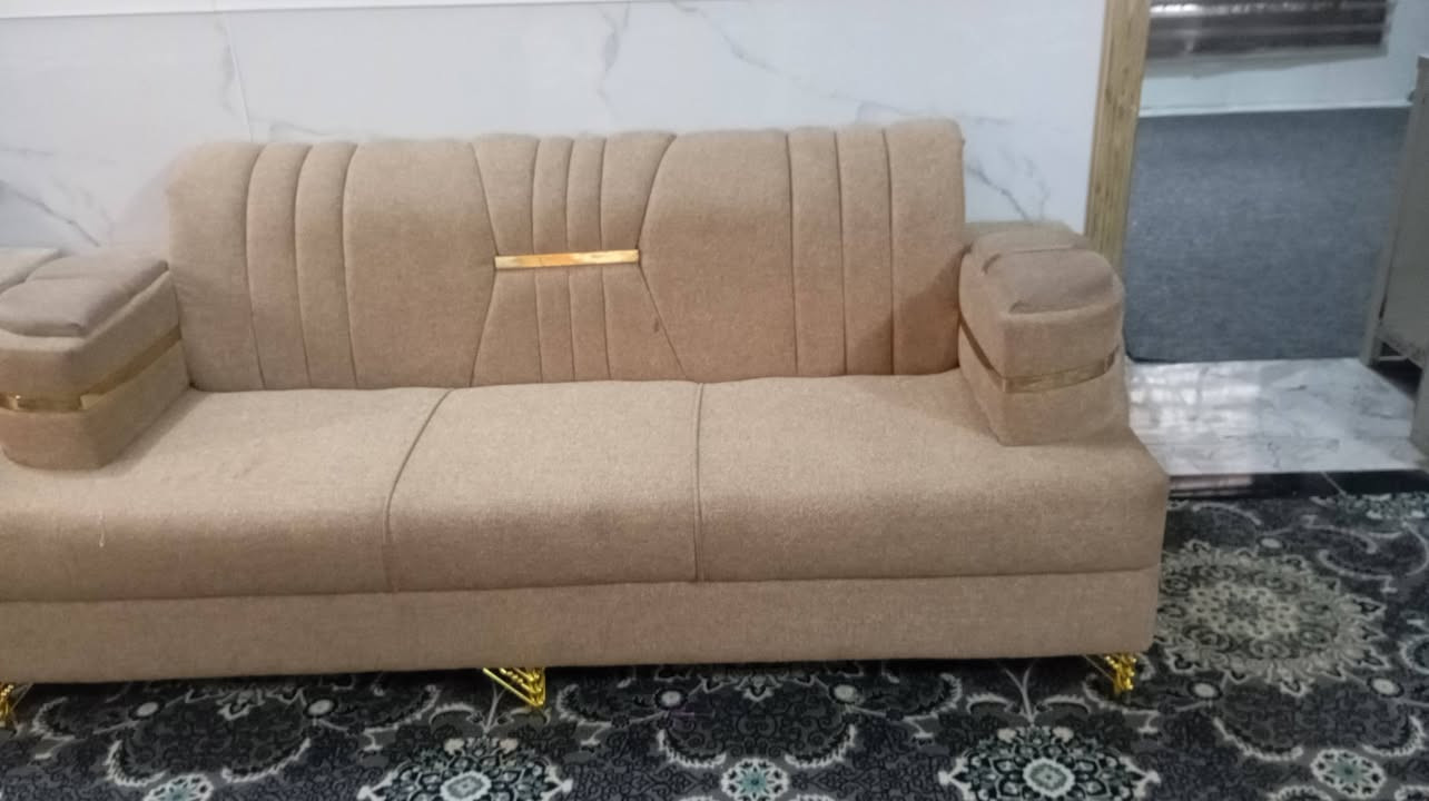 سلام عليكم 
عدد (4قنفات )تخم   تسكام صارله 5اشهر الضرر موجود بل صور 
مكاني :بابل النيل للاستفسار الاتصال على الرقم *********** السعر 475
