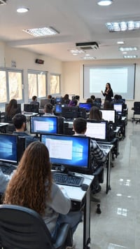شهادة معتمدة • ICDL • من 3 ابتدائي لحد 6 إعدادي