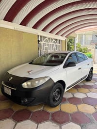 للبيع شباب رينو 2012  مكينة مكفوله حدادية جديد الاستفسار 07730779225