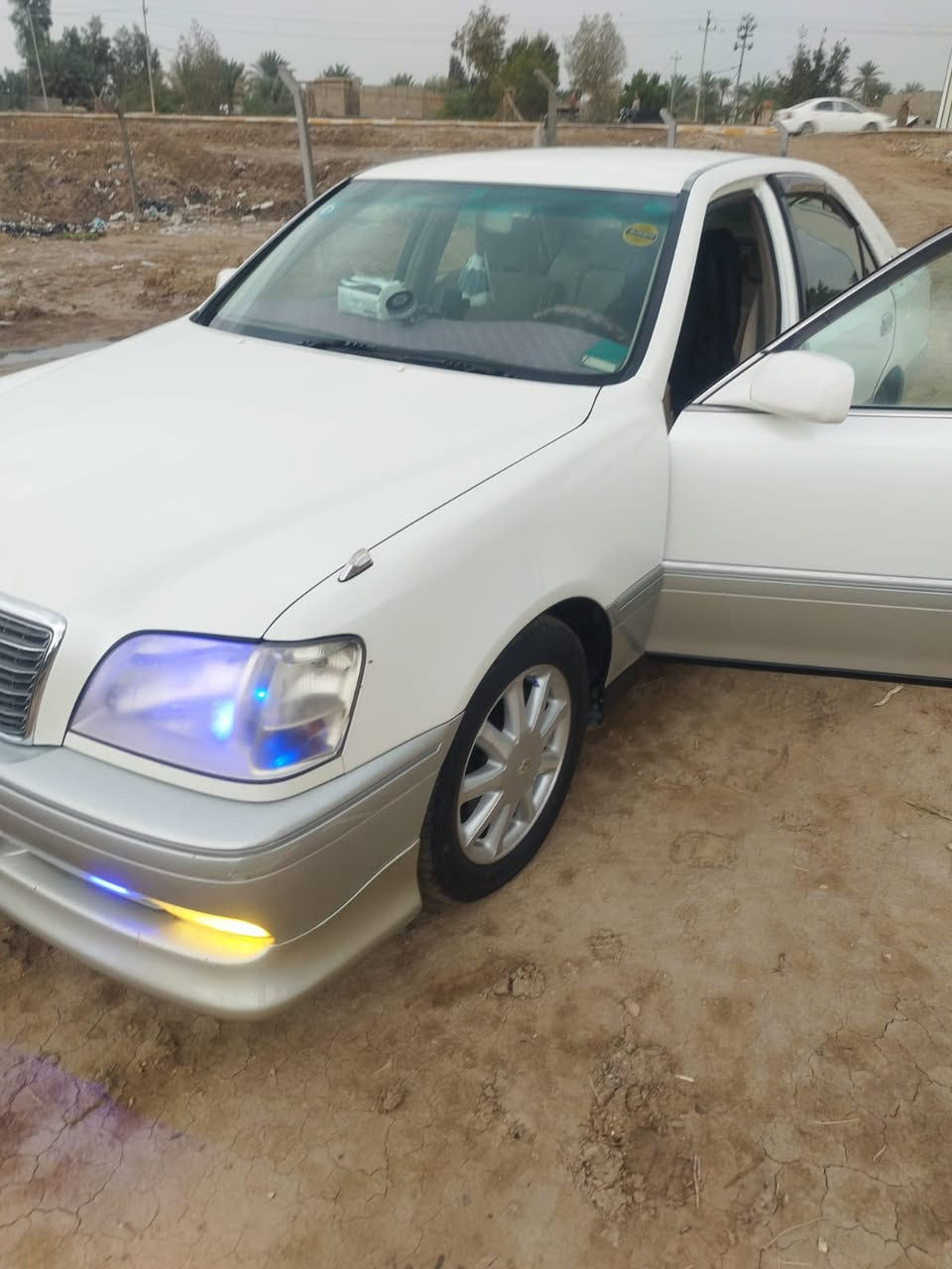 ملكة جنون 2000
مكينة  d4 الكبير 
رقم انكليزي بأسمي تحويل ثاني يوم 
كير ومكينة وحدادية خير من الله 
السيارة مكفولة كفالة عامة 
مكفولة اصويليات وحادث وكص ونقل جثة
سنوية تنتهي 2030 مشروع وطني 
السيارة احلى من الصور  
....................................................
مكلف بالنشر 
للاستفسار الاتصال على الرقم 
***********
