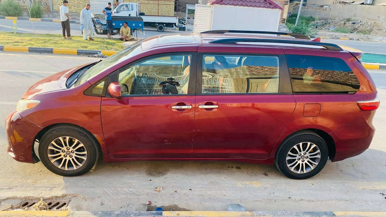 سينا مديل 2019بيه 3قطع صبغ بنيد جاملغ امامي وجاملغ خلفي سنويه جديده سعرها 175بيه مجال مكان سياره واسط نعمانيه لا تصل صاحب رقم سياره***********
