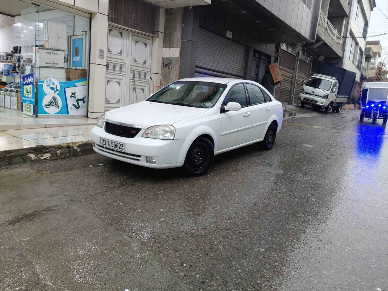 ئۆپترا صاڵۆن 2007 گێر تۆماتیک ڕەقەم سلێمانی ،  2 پارچەی هەیە بێ ناو گرتن ، گێڕو مەکینەو تەحویل بەشەرت ،پشتو پێش کەپس، بێ مەسرەف بێ تەقەو ڕەقە ، غڕامەی هیچ لەسەر نیە چوار تایەی خاوێنی لەژێرە،
تابڵێی خاوێنەو 190هەزار ڕۆشتوە
دەفتەری شەریکەو سپێرو فسفۆڕو جەگیشی لەگەڵ ماون ,بەردی گزۆزیشی لەناوە 
72 گەڵاو مامەڵە.
        ***********
