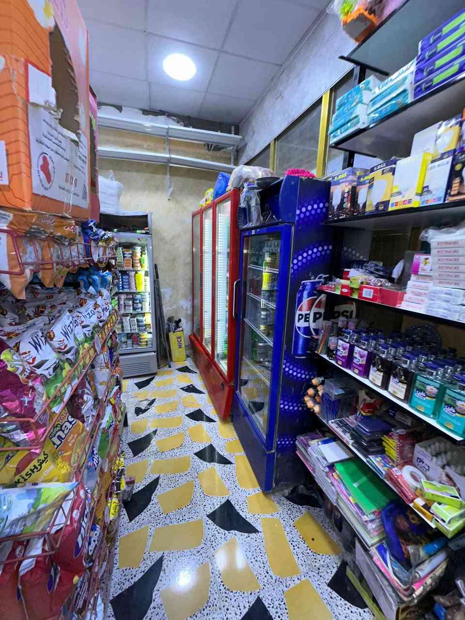 للبيع — أسواق أهلنا 📢
📍الموقع: شارع السنيديه ، مدخل السراجي، مقابيل مجمع الرحمة
🛒 اسم الأسواق: أهلنا

▪️ المحل يتكون من 4 محلات ركن
▪️ الطول: 15 متر
▪️النزال: 4 ونص متر
▪️ المحل إيجار — تشتري البضاعة فقط

✅ يحتوي على سستم كامرات مراقبة
✅ 3 سبالت أبو الطنين
✅ ثلاجة شركة بيبسي
✅ ثلاجة شركة كولا
✅ ثلاجة شركة راني
✅ عارضة آيس كريم
✅ عارضة بهارات فاملي
✅ عارضتين عطور المها + بسملة
✅ عارضة سكائر وينستون

🔹 عدد الثلاجات: 7
🔹 عدد المجمدات: 6

📞 للاستفسار:
***********
