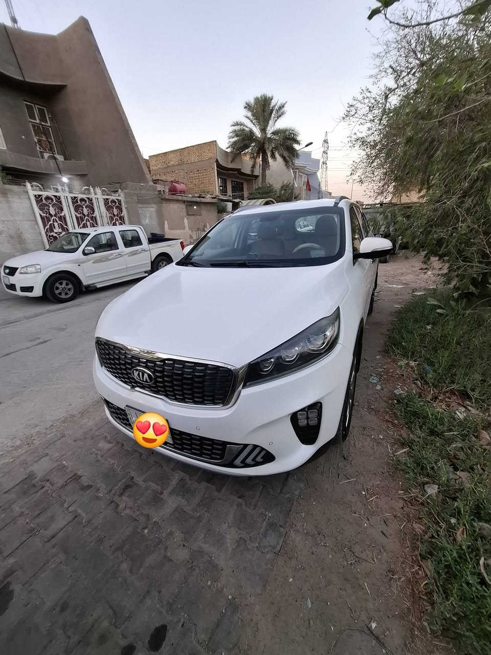 كيا سورنتو للبيع موديل ١٩ كفاله عامة ٦ سلندر ماشية ٩١ ومعروفة مواصفات الموديل السعر ٢٤٨ ورقة ***********
