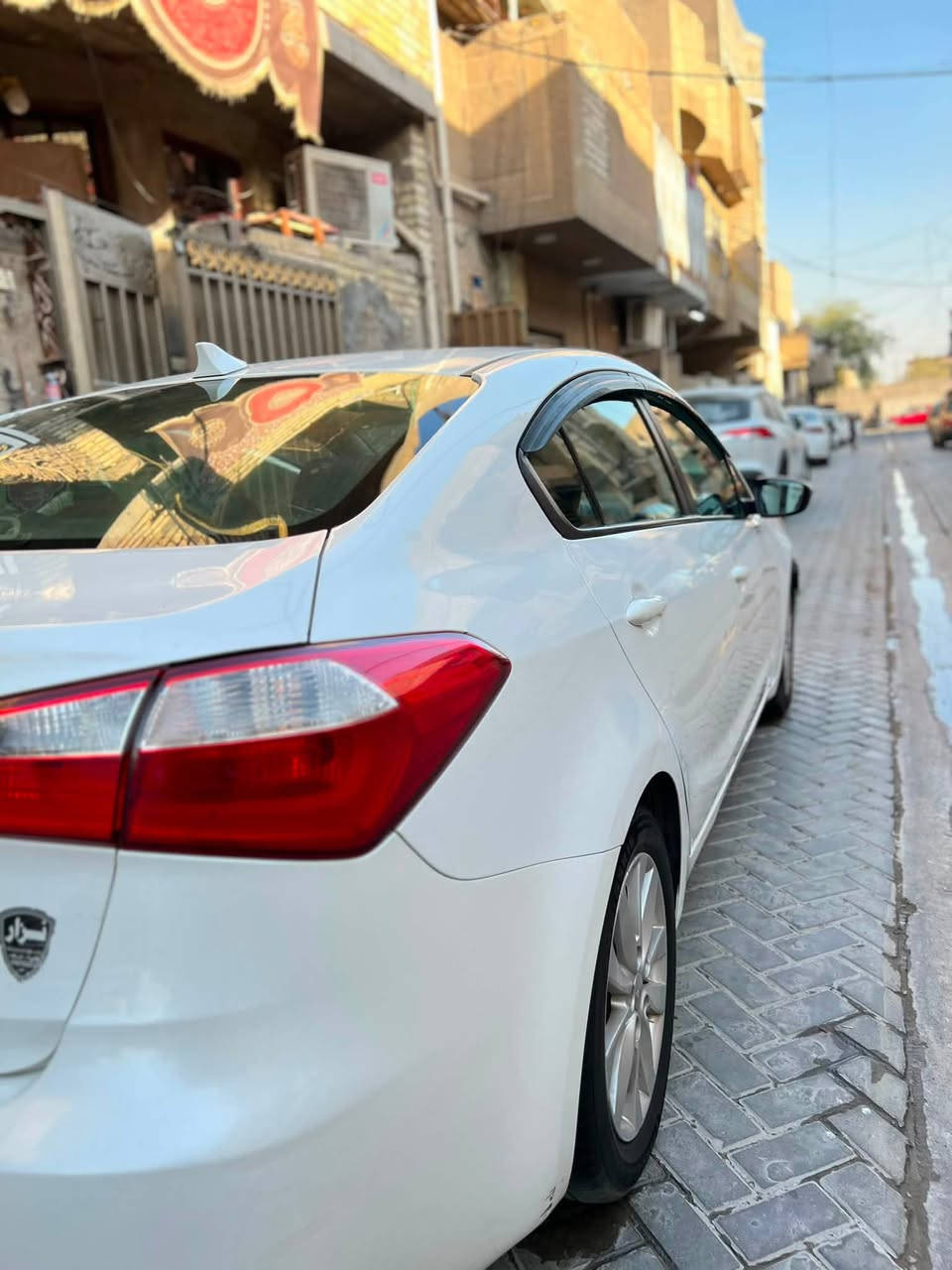 سلام عليكم/ فورتي مديل 15 سياره جاهزه رقم بغداد فقط نقص كمبريسر تبريد السياره مكفوله من الضربه فقط صبغ والصبغ من أمريكا مو بلعراق محرك 1800 كير صدر محرك مكفول رقم بغداد بئسمي تحويل ثاني يوم ماشيه 160 مكاني بغداد السعر 110 للستفسار اتصل *********** متواجد وتساب
