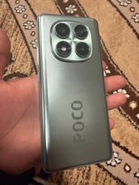 بوكو اكس 7العادي 512 نضيف الجهاز وكامل ملحقات بس بي شويه خدوش ما ادري ...