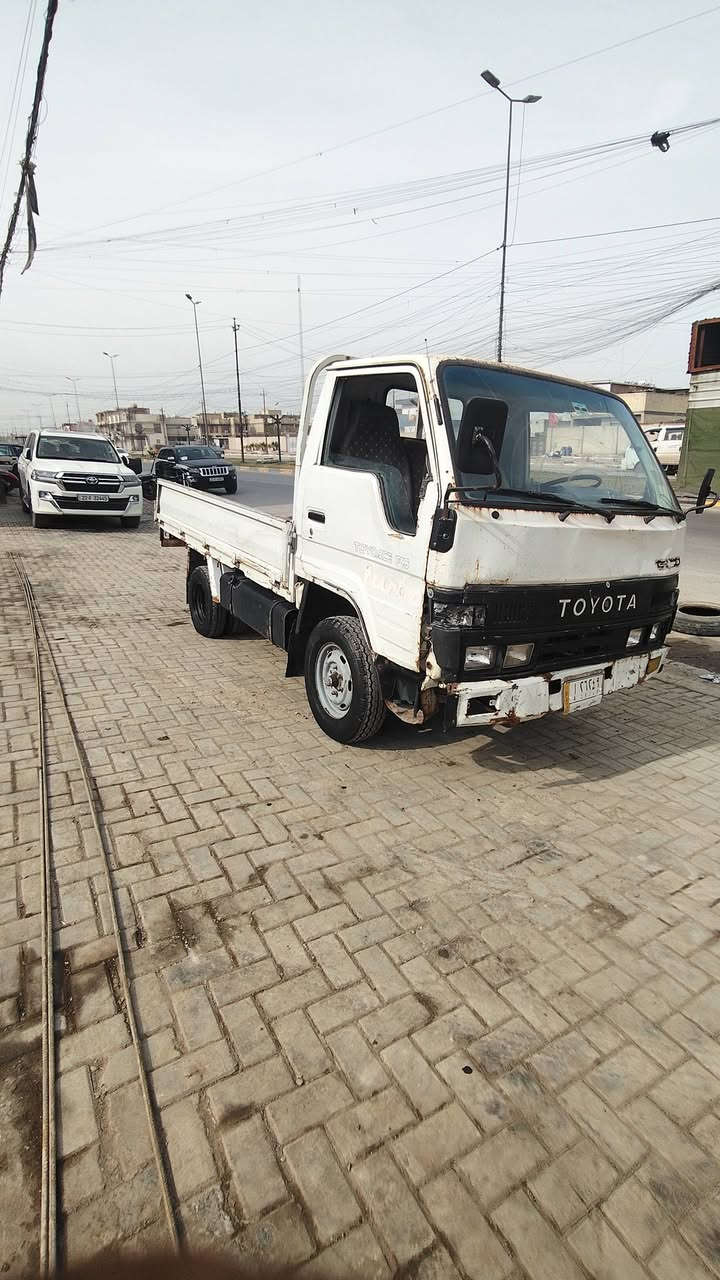 تيوتا داينا
اصوليه بسمي موديل 1993 مكينه وكير كيا ٢٧٠٠ رقم ديالى الماني سنويه ٢٠٢٩

سعر ٢٣
مكان بغداد 
***********
