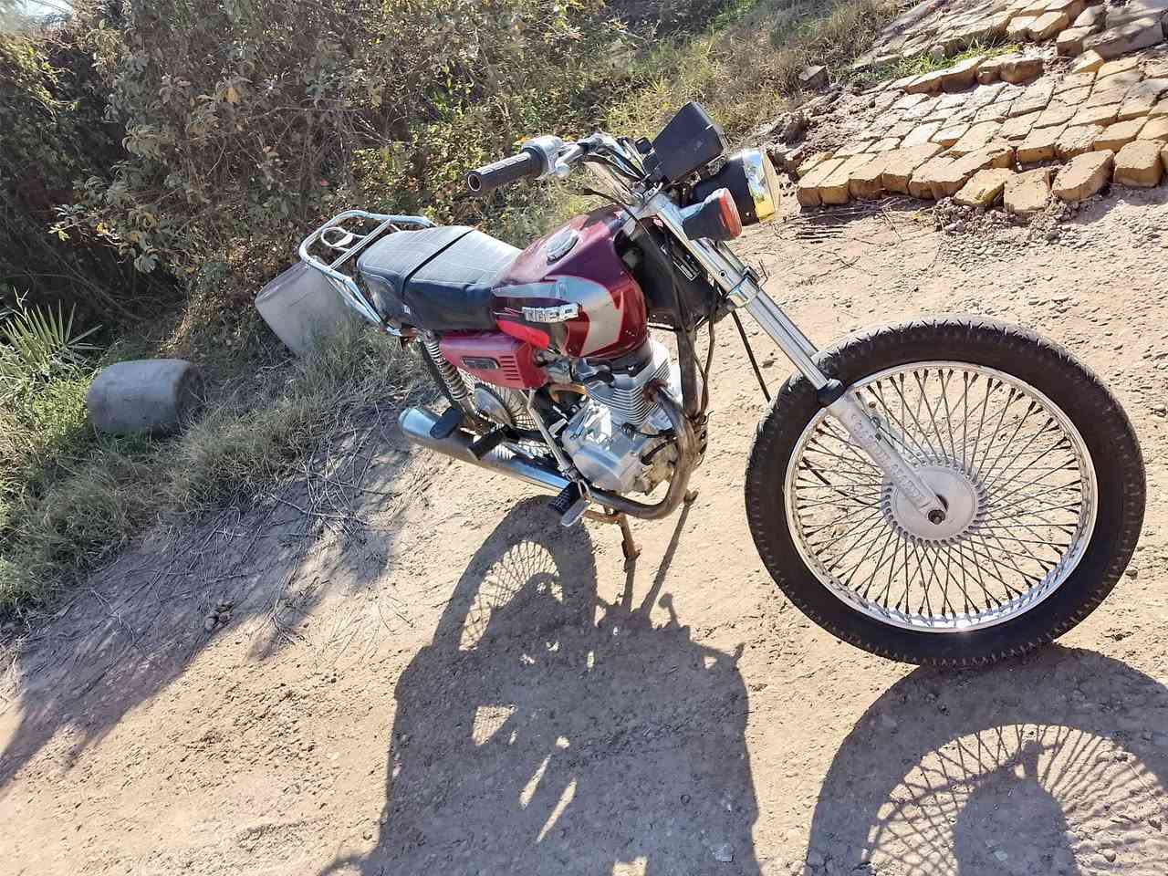 للبيع تايكر 2021 اوراق كامله مكينه ما مفتوحه فقط تفيلس سعره 375 مكان بابل سياحي اتصال ***********
