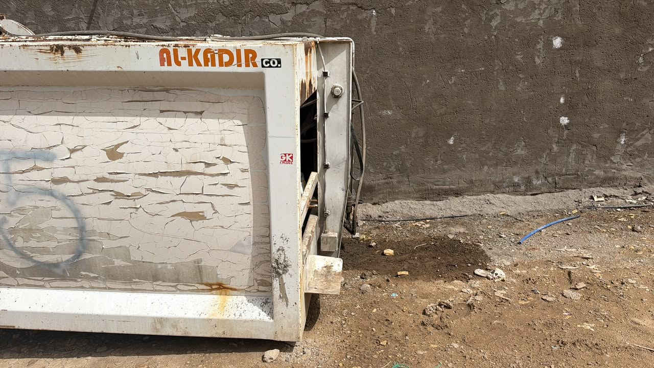 كبسه للبيع جاهزه
جهاز رفع حاويات
***********
