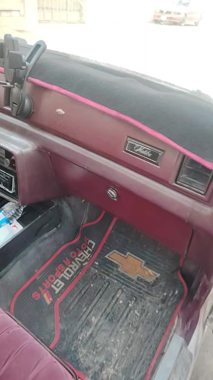 ماليبو موديل 81 محرك بلادي كير اتوماتيك حداديه جديد كله عل بلاد كهربائي كله رقم وسنويه جديد مامتواجد عل فيس رقم موبايل ***********
