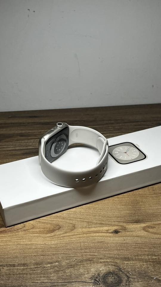 ‏‎ساعة ابل واج سيريس 8
‏‎حجمها : 45 mm

‏‎نسبة البطارية : 95 %

‏‎نسبة النظافه : 100 %

‏‎لون : ستار لايت starlight

للتواصل على هذا الرقم واتساب فقط

***********
