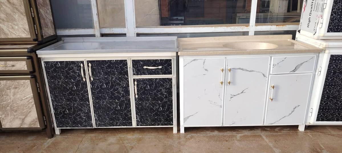 معرض حمزه
 لبيع الاثاث المنزليه (مستعمله+جديد)
العنوان برطله سايدين اربيل مفرق باصخره 
للاستفسار الاتصال على الارقام: 
***********
***********
