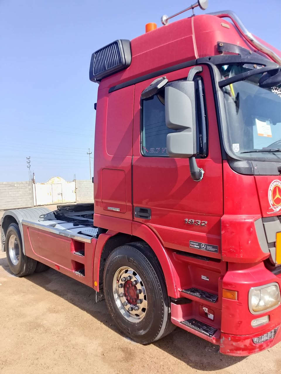 سلام عليكم اكتروس للبيع 2012 مديل كفاله عامه برقي مانقصها ***********
