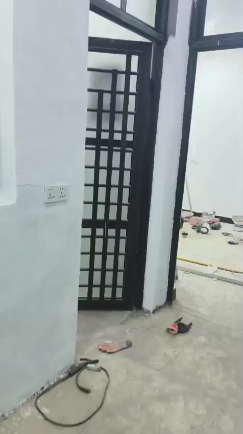 السلام عليكم طابق ثاني للايجار علي الصالح قرب مجمع رويال ستي السعر ٩٠٠ للاتصال ***********
