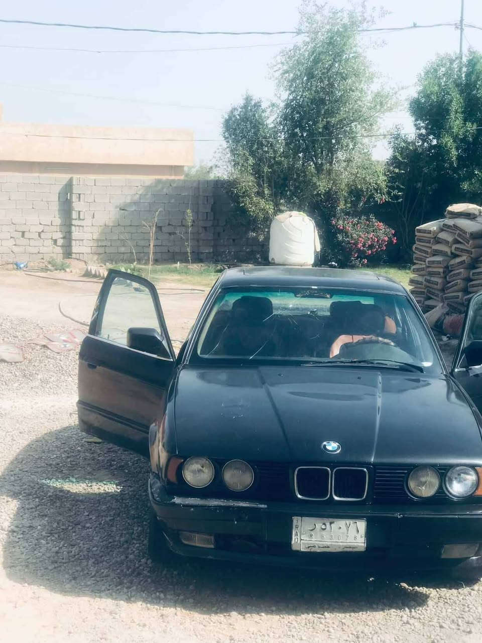 السلام عليكم سياره بي ام دبليو موديل 91 
مكينه 6 سلندر كهربائيات جاهزه 
مصبوغه صبغ عام اتصل عل رقم وبيك خير ودلل ‏
‪   0780 428 0181‬‏::    ***********
