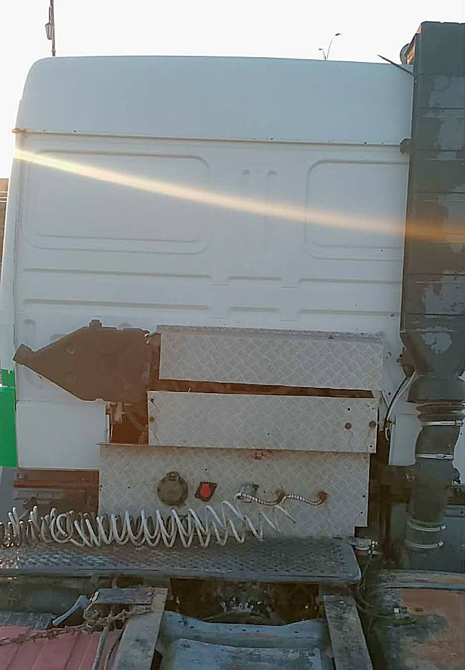 السلام عليكم راس تريله رينو موديل 1995 للبيع سياره محرك شاصي قماره كير اكسن كلو شرط محرك لا صرف ولا نفخ مثبت فقط راس تريله باتريات جدد ريتايدر محرك بم ونوزل بلادي سياره بلاديه رقم فحص صلاح الدين سعر 60 ورقه وبي مجال رقم الهاتف *********** الاشراي يتصل على الرقم
