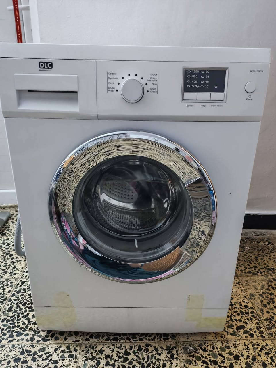 سلام عليكم غساله للبيع 7 كيلو الضرر موضح بالصوره بس مايآثر عليه تشتغل كلشي مابيها فول هيتر شغال  اريدها 200 وبيها مجال مكاني بغداد حي جهاد


**إذا كنت صاحب هذا الإعلان وتريد حذفه لأي سبب، رجاءا أرسل رسالة إلى الدعم الفني**