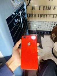 ايفون 8بلاص ايفون 8بلاس  .ذاكرة 64 .بطارية100مبدله اصليه  .شاشه مبدله ...