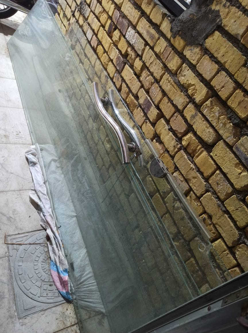 قاطع جام للبيع نظيف وجديد 
الابعاد 2متر عرض وارتفاع 3متر
الاتصال *********** دهل اوران, واسط
