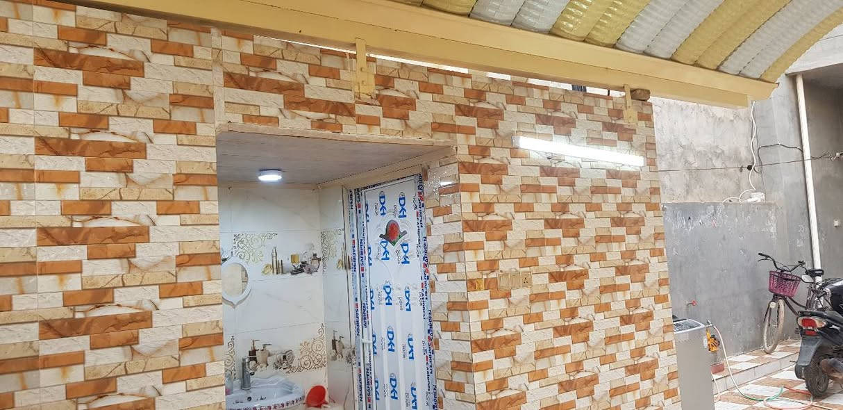 بيت حي الجمعية طويريج طابق واحد كامل و طابق ثاني مجهز له للبناء  عنوان من جهتين ( جهه الشط و جهه البو أسيود  و خلف البيت شارع ) مقاطعه 213على 2  طابو زراعي سند 25 تحويل 
لمعرفة اكثر تفاصيل  ***********  
***********
السعر 165 وبيه مجال للشراي
