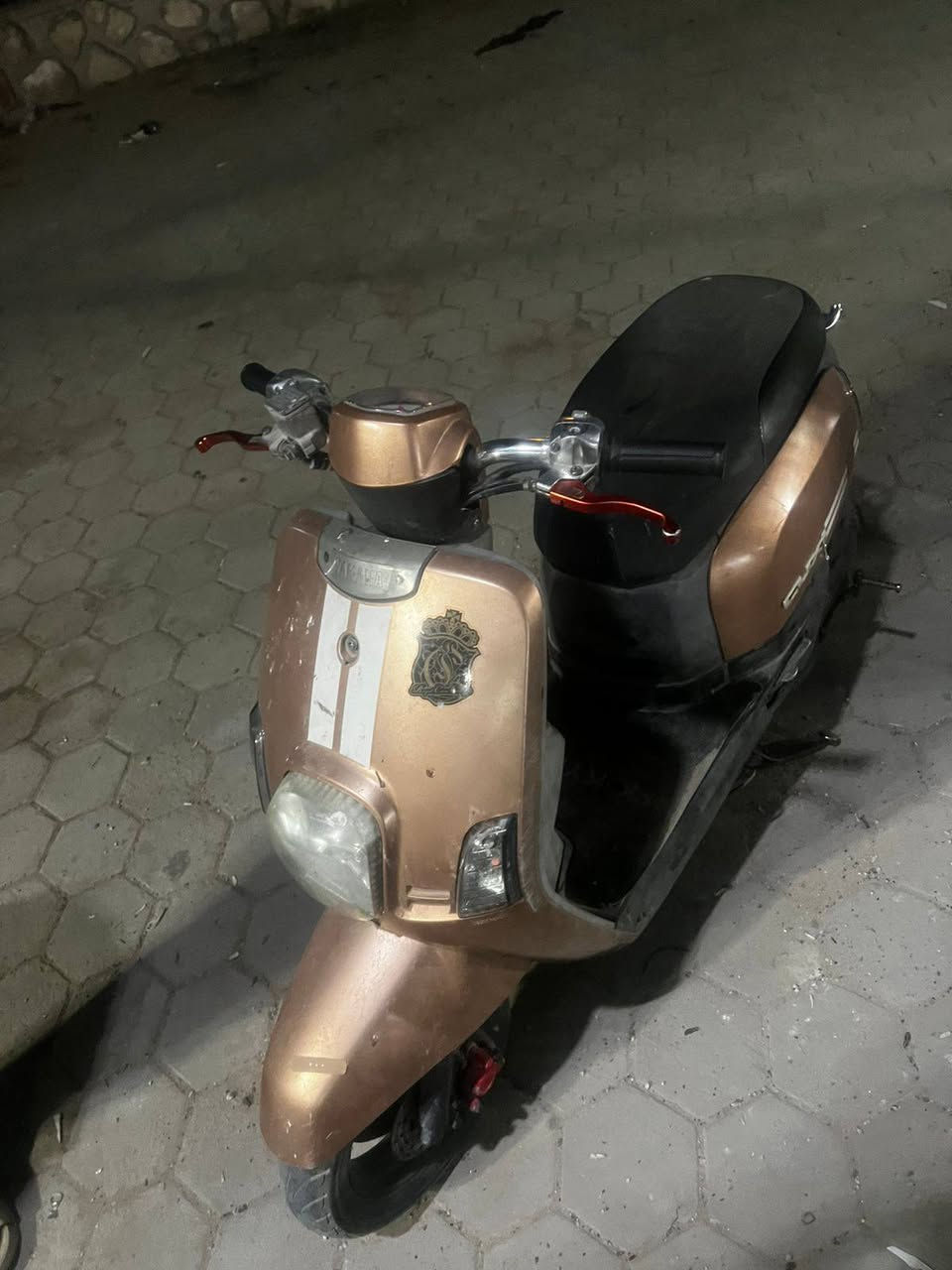 السلام عليكم ورحمة الله وبركاته
دراجه ماكس بوليسي لون  ذهبي
موديل 2008
الدراجة مفتوحة أو مشتغليه شغل درجه اوله
السعر 450 أو بيها مجال
مكان كوفه حي كنده
الرقم ***********
