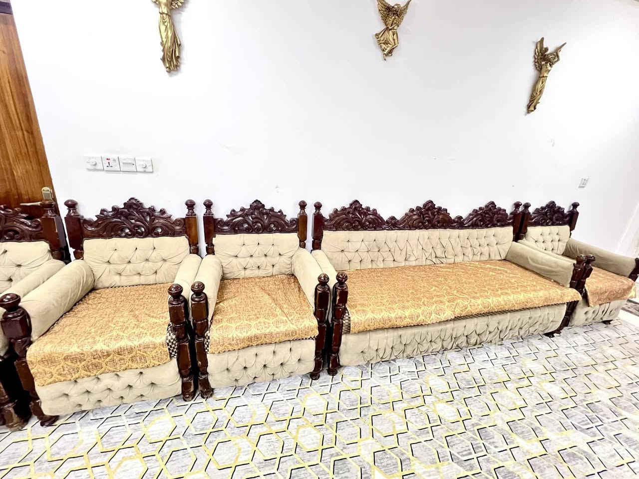 تخم ١٠ مقاعد مصري خشب قوي مابي اي اضرار ب٢٥٠ الف مكان الدوره شراي خاص


**إذا كنت صاحب هذا الإعلان وتريد حذفه لأي سبب، رجاءا أرسل رسالة إلى الدعم الفني**