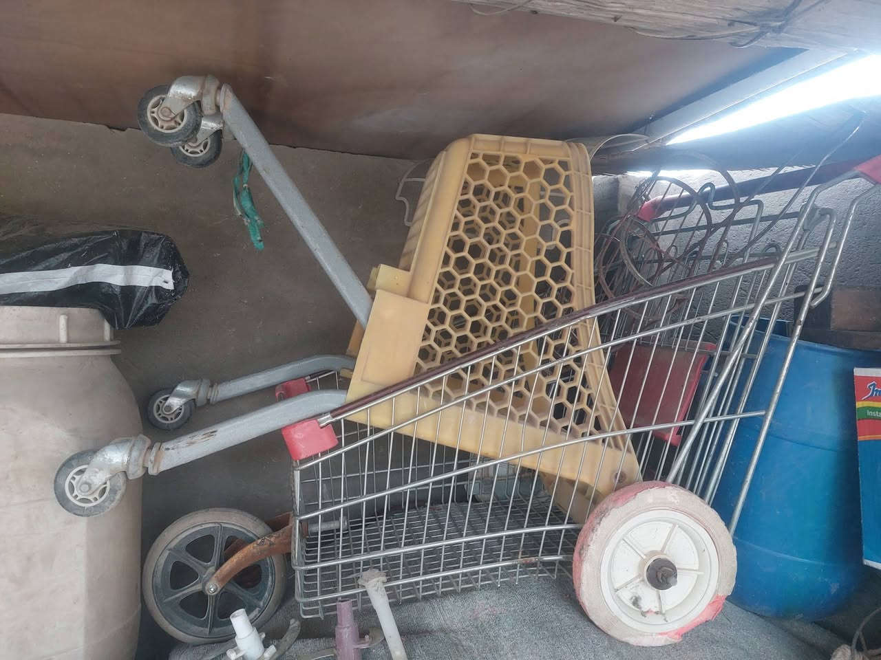 أغراض منزلية ومستلزمات متنوعة  📌


**إذا كنت صاحب هذا الإعلان وتريد حذفه لأي سبب، رجاءا أرسل رسالة إلى الدعم الفني**