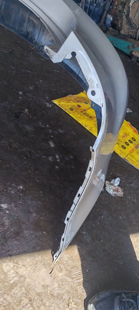 السلام عليكم عندي غراض كيا فورتي لون سلفر أمريكي قبغ جنطه جاملغ أبواب دشبول موديل ٢٠١٧ ت ***********
