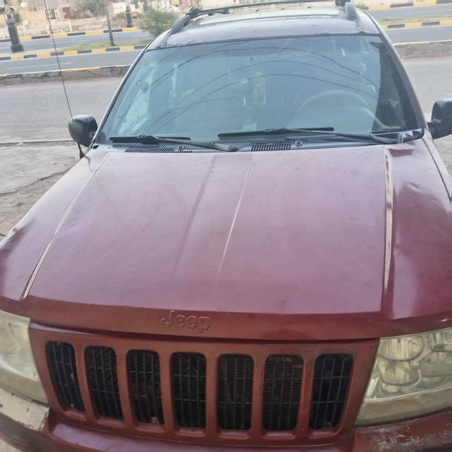 السلام عليكم جيب شيروكي 2000 كير ومكينه في في تي حداديه جديده وكسن هسه شاده بسمي رقم بصره نكليزي وصبغ عندي تايرات تخم جدد سياره اي نقص ما بيهه بس تبريد عوزه راديتر اماميه السعر 48 وبيهه مجال العنوان عماره ***********
