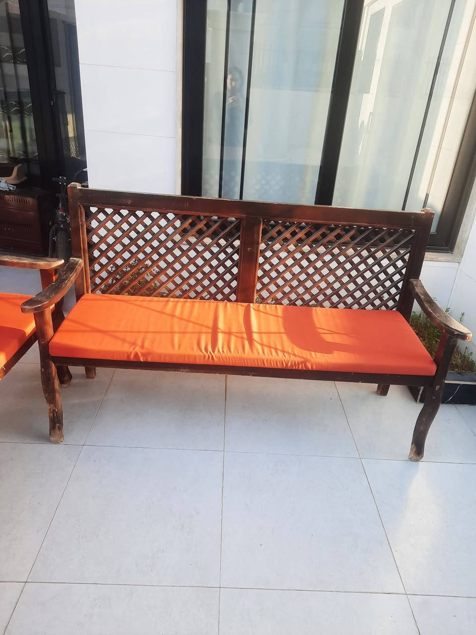 للبيع كراسي خشب للحديقة نوعية جيدة موجودين في فرمانبران


**إذا كنت صاحب هذا الإعلان وتريد حذفه لأي سبب، رجاءا أرسل رسالة إلى الدعم الفني**