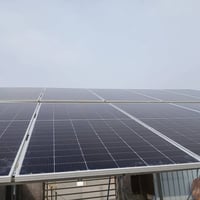 الطاقة الشمسية • ٢٠أمبير/١٥أمبير • الحلة