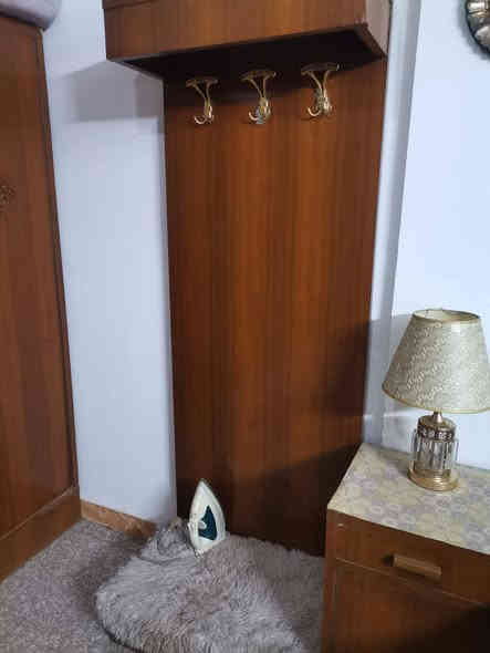 غرفة صاج عراقي تكمة.. كنتور 6 ابواب قياس 55 سم الباب استندر مستعملة مابيها اي ضرر...الشراي 
 مراسلة الرقم ***********
