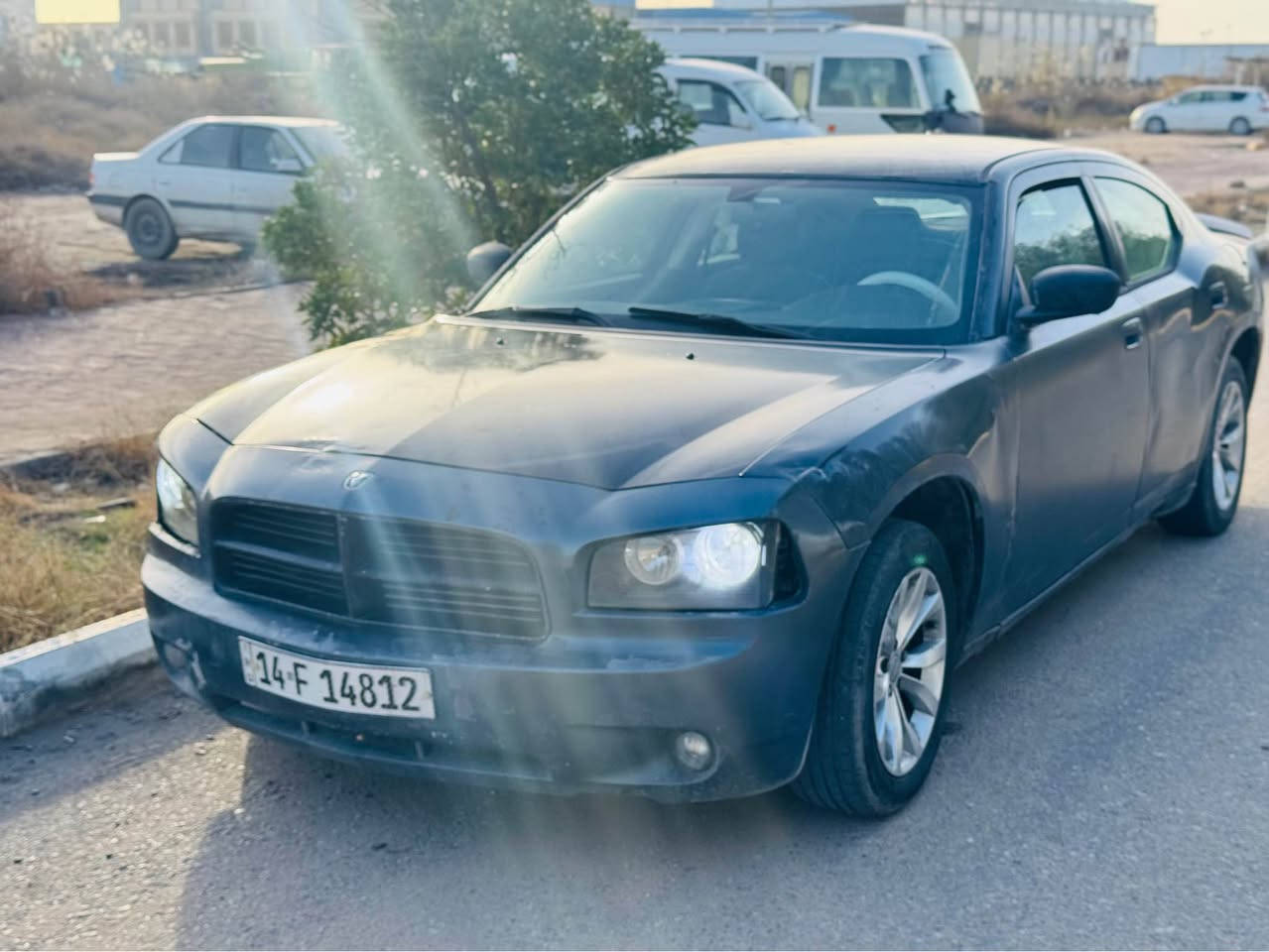 سلام عليكم للبيع جارجر 2008 رقم بصره دولي سنويه جديده هزه جديده بسمي 2030  بدون ضربه صبغ حزام فقط لغود تكم شواصي كفاله حديده جديده تخم تاير جديد كير محرك جدد لايت زنون شاشه جبيره سياره جاهزه من كلشي سعره 82 قفل من الأخير مكاني بصره كزيزه 
*********** البصرة, العراق
