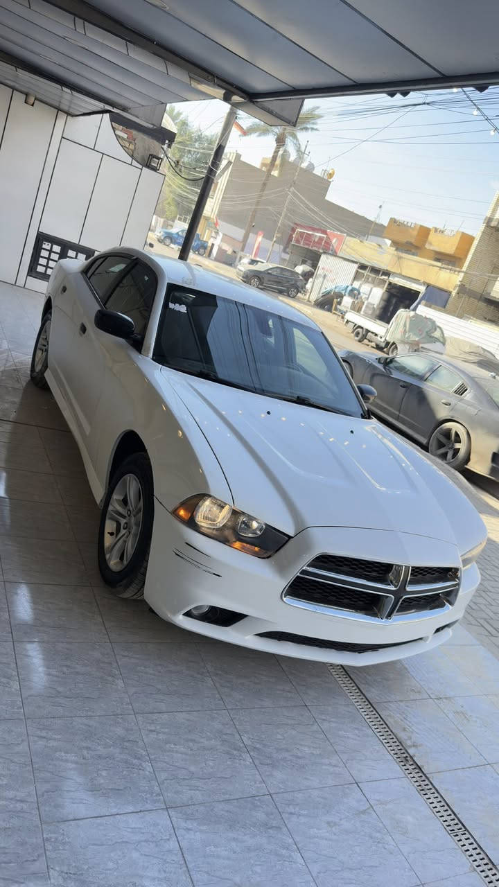 السلام عليكم جارجر للبيع ( اقساط فقط)
جارجر موديل 11 وارد امريكي مصبوغة عام جمالية رقم بغداد  حادثة من امريكا جاملغ خلفي وباب 
كير مكينة صدر تخم تاير تبريد جاهزة مكاني بغداد الدورة المعلمين 

***********
