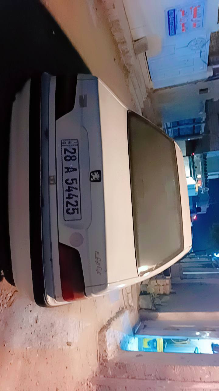 بيجو بارص 2015
محرك فرنسي لا بخار ولا تنقيص
تبريد تدفئه شغال
كهربائيات كوله شغاله
حداديه جديده تخم تاير
بأسمي 55
***********
