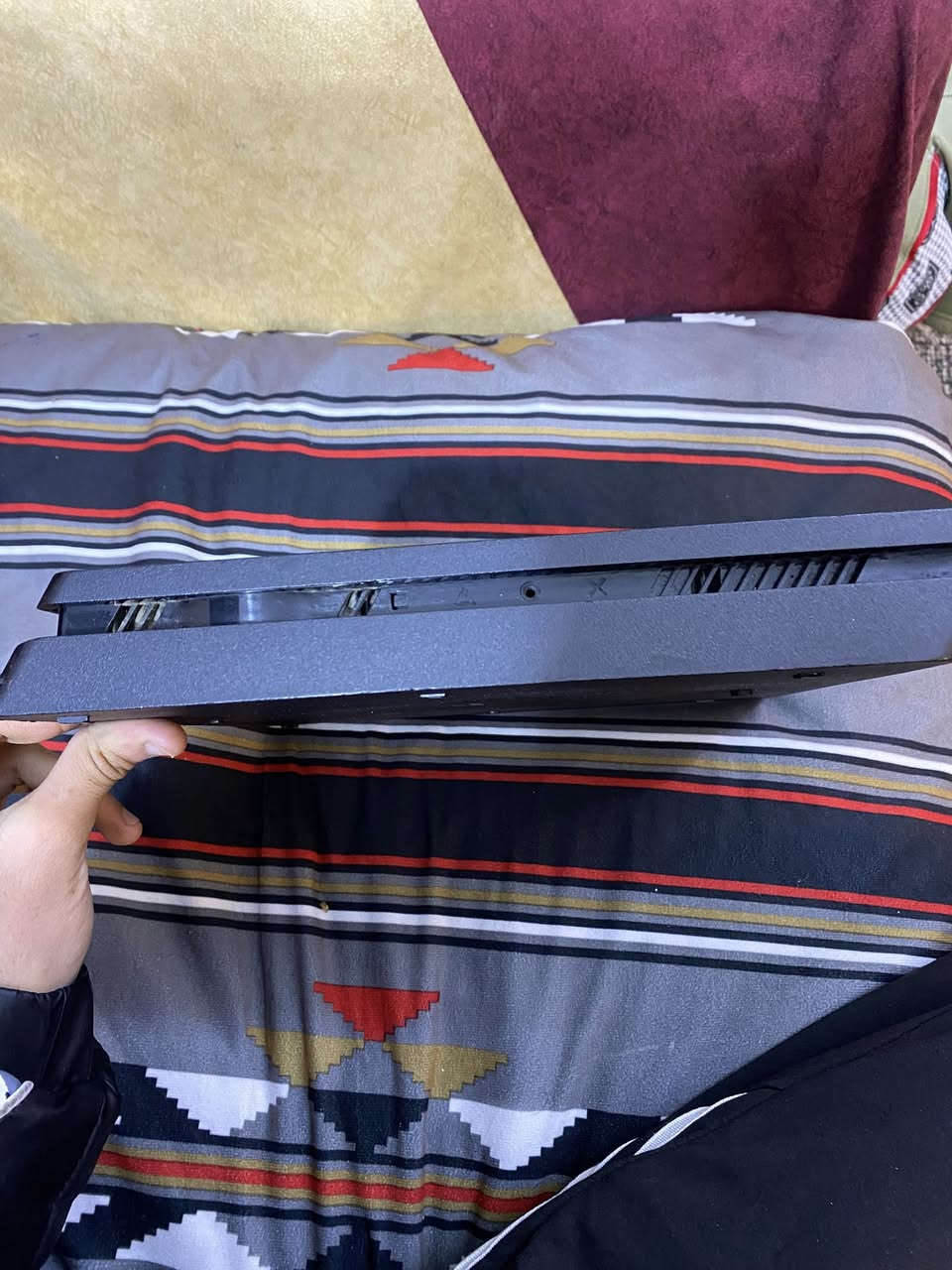 بلي فور سلم نص تيرا  اونلاين نضافة 95% ويا حساب عربي بي بيس 2026ومكتبة 90 لعبة جاهزات لتنزيل ويا يدات 2 سعر 275 مكان بغداد ***********
