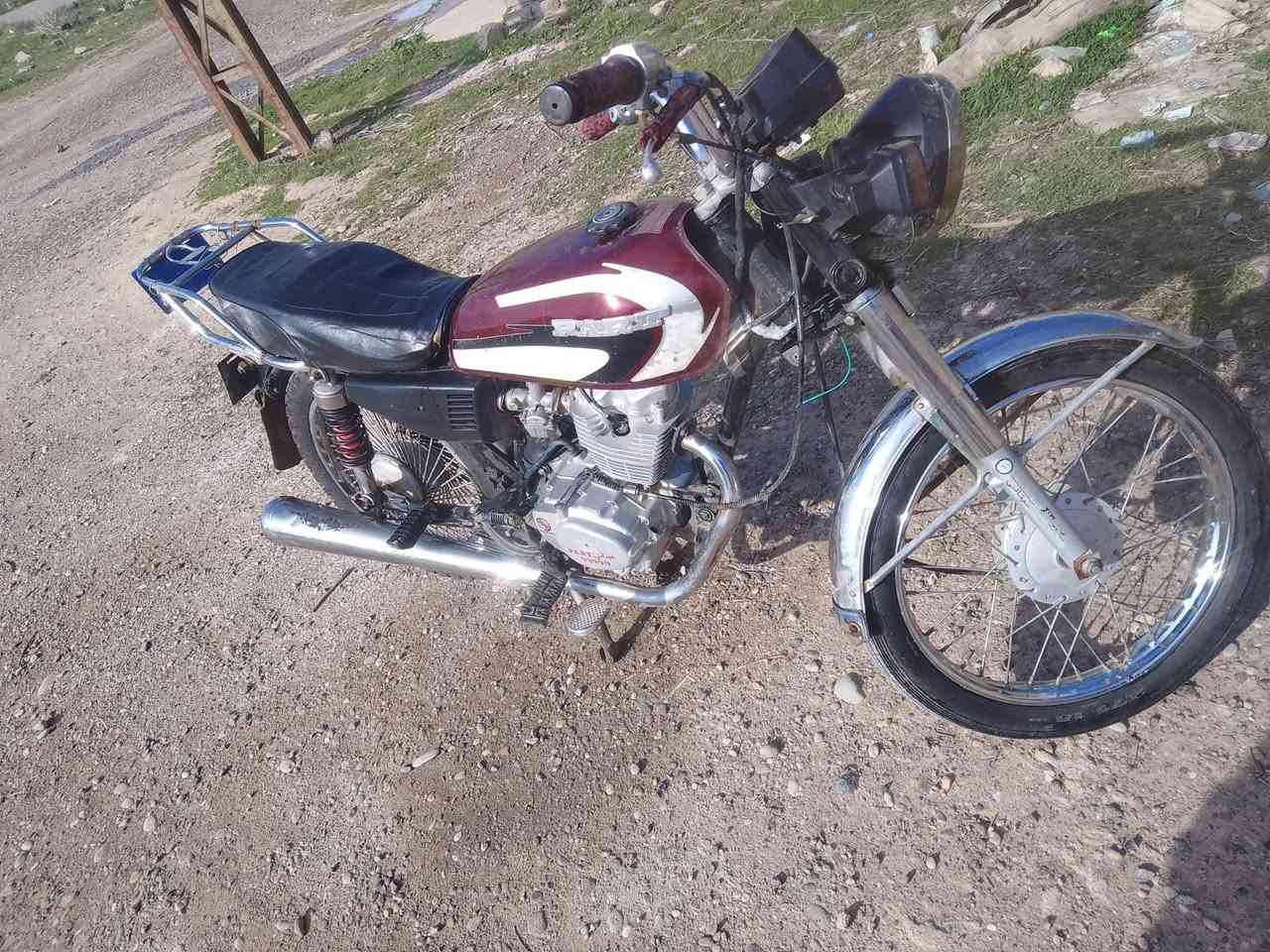 السلام عليكم
موجود موتور بارت للبيع السعر 200 وبي مجال شيء قليل 
***********
