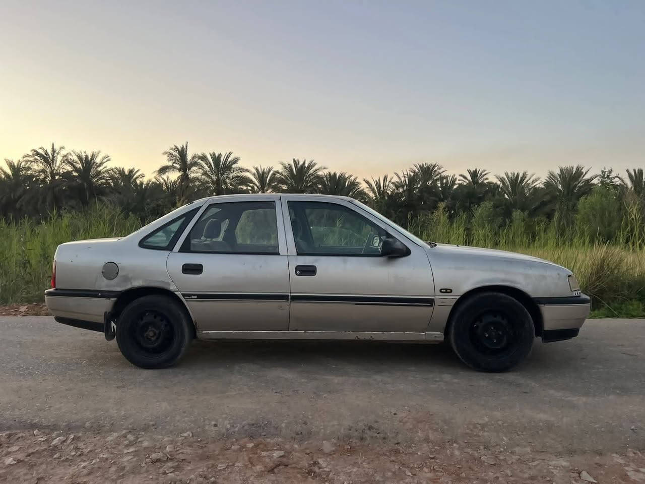 سلام عليكم سياره ابل فكتره
مكينه بل باكيت ستوني شاده 
رقم نجف مداور ثاني يوم 
سياره حلوه جاهزه من كلشي سعر 27ورقه وبيه مجال  
مكان السياره كوفه رقم الهاتف ***********
