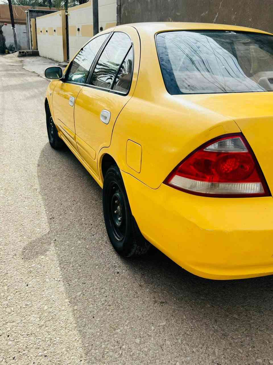 السلام عليكم 
نيسان سني 2008 رقم ديالى بأسمي تحويل ثاني يوم
محرك ابيض 1600 كير اوتو 
سنوية ل2028 مصفرة هيئة وغرامات
السعر 76 وبيها مجال بسيط مكانها ديالى 
للاستفسار ***********
