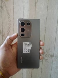 افنكس نوت 50 برو مبدل شاشه ذكره 256 رام 12+12 السعر 160 وبي مجال قليل ...