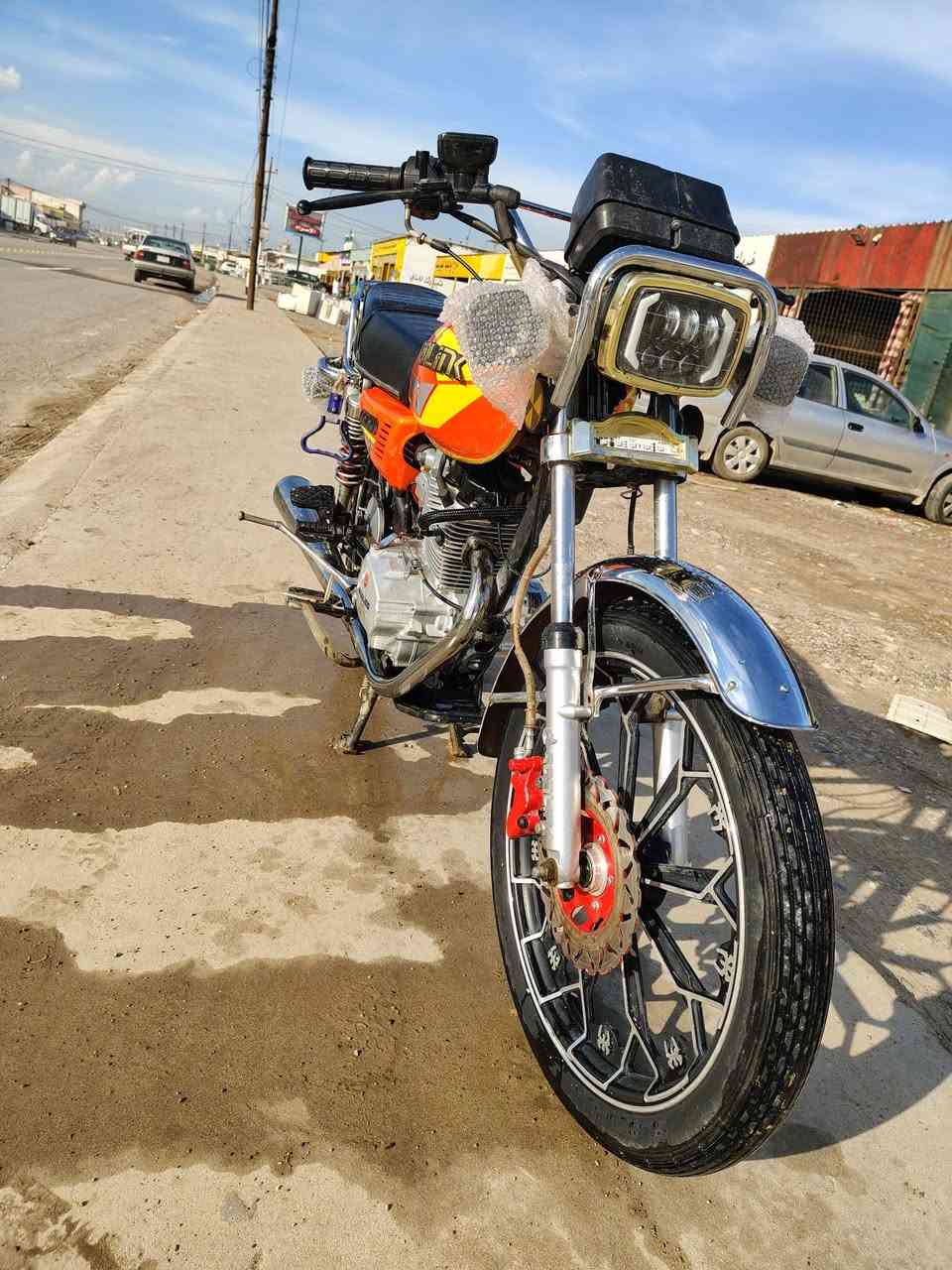 السلام عليكم للبيع سيفان 2024 محرك مامفتوح كهربائيّات كلها شغاله سلف شغال نضافه فول منفيس موجود وزن ثقيل السعر 620وبي مجال مكاني الجدعه ***********
